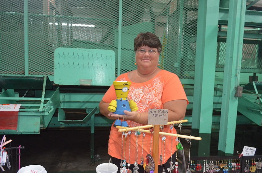 Crafter Marilyn Yoder