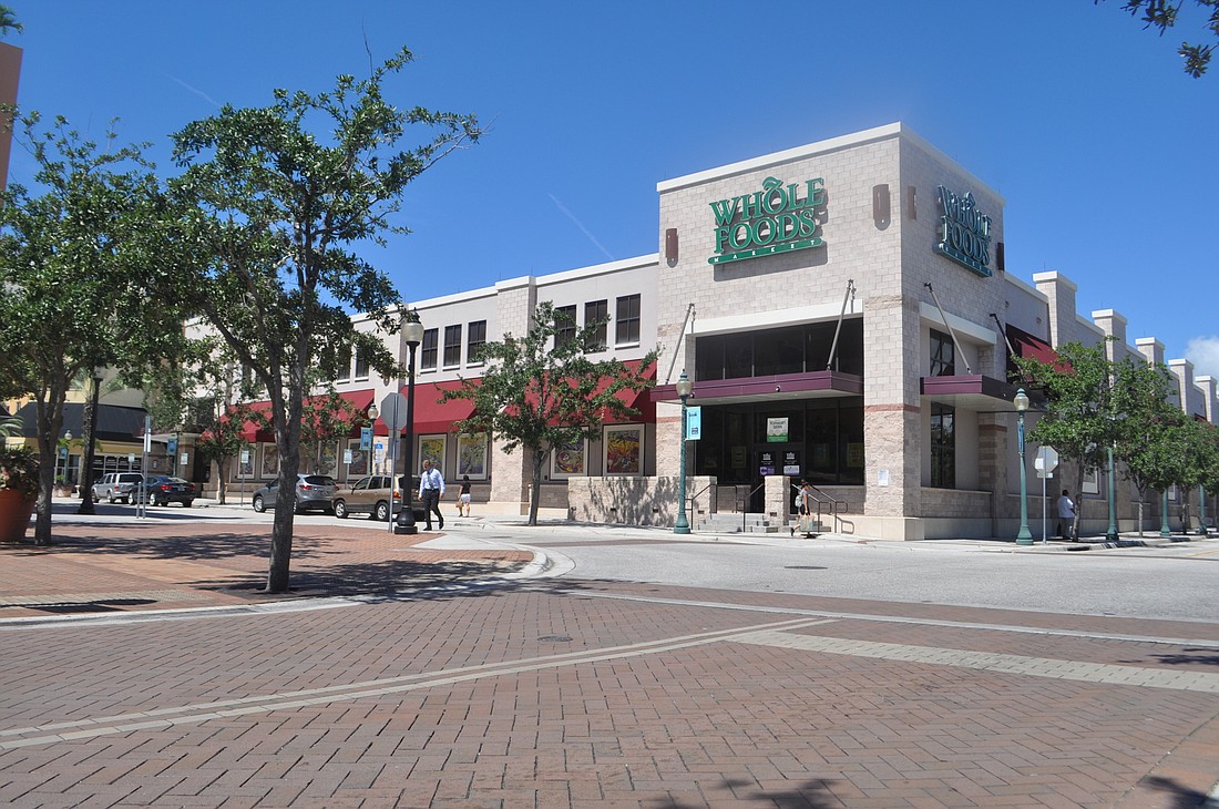 The downtown CRA contributed funds to public improvement projects, such as the Lemon Avenue Mall streetscape, and public-private partnerships, such as the Whole Foods complex.