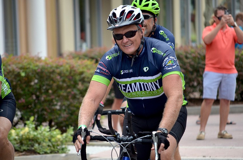 Jeff Jackson crosses the finish line.