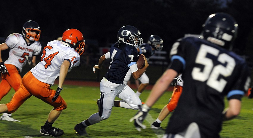 ODA junior Kendall Johnson returns a kick for the Thunder.