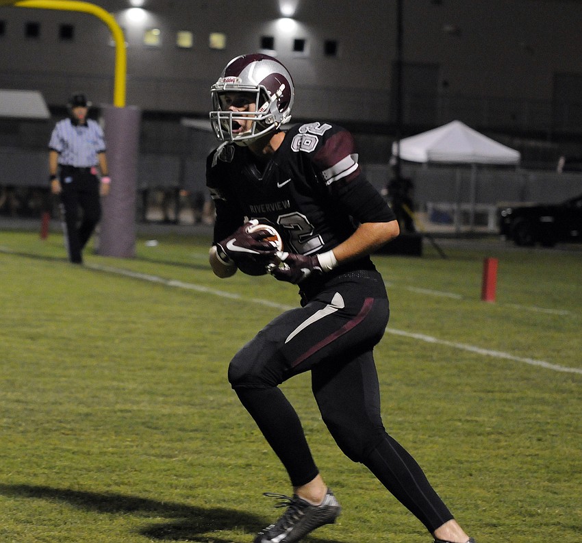 Riverview wide receiver Riley Matthews caught an 8-yard touchdown pass in the second quarter.