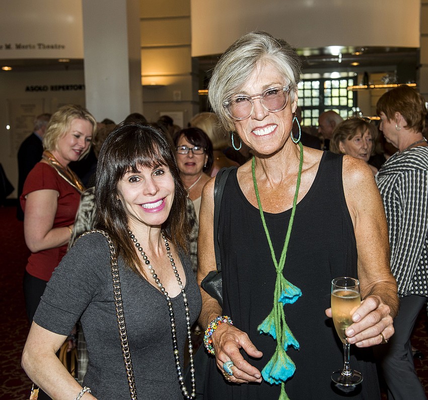 Lauren Walsh, Deborah van Brunt