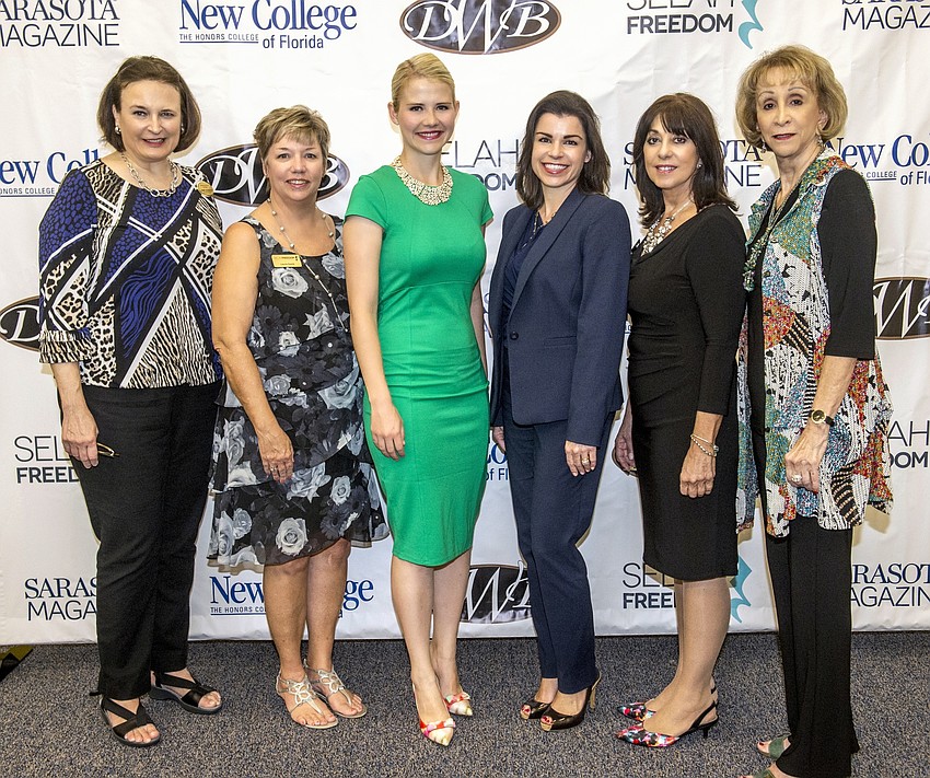 Susan Jackewicz, Laurie Swink, Elizabeth Smart, Elizabeth Fisher with Connie Rose and