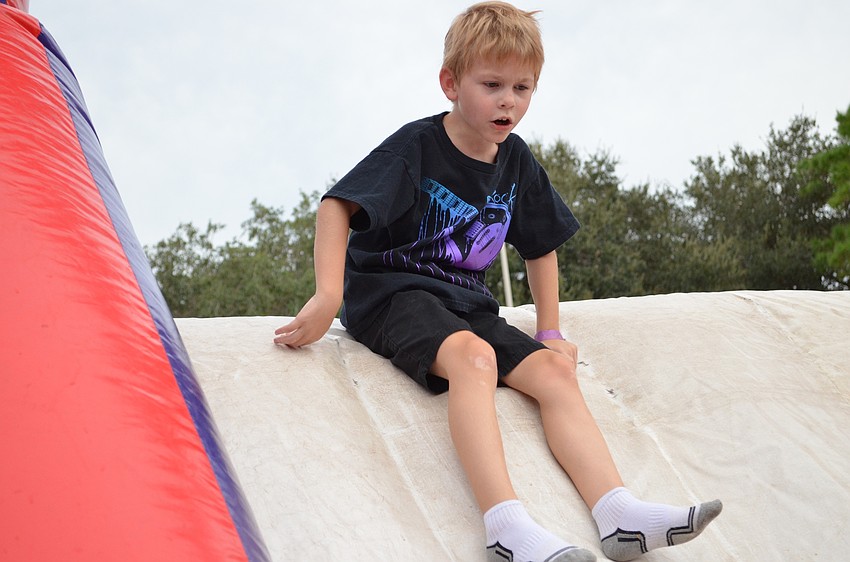 Hendrix Nunnery masters the obstacle course.