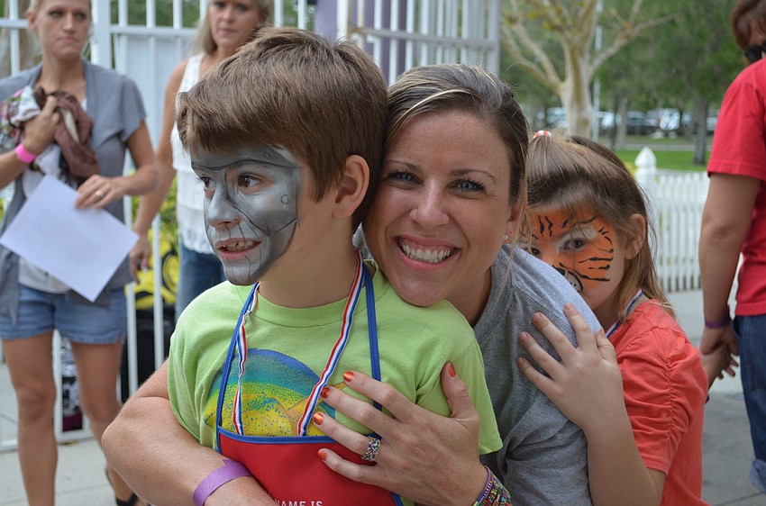 Caitlin Sedlak with her son Caleb and daughter Caiden Grace.