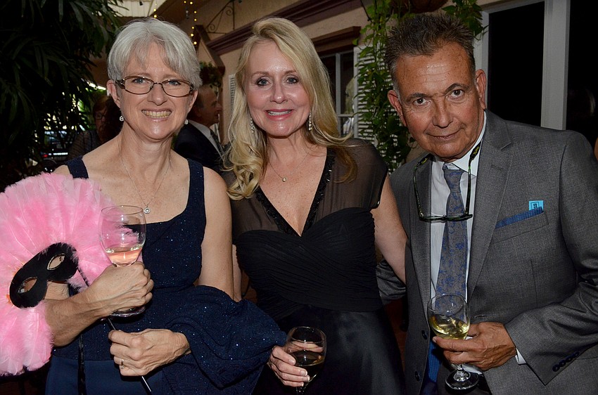 Debra Jaquith with Robyn and Rod Hidalgo