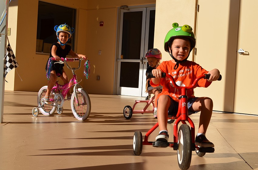 Liv Yavitz tries to catch up to Cal Nykorchuck.