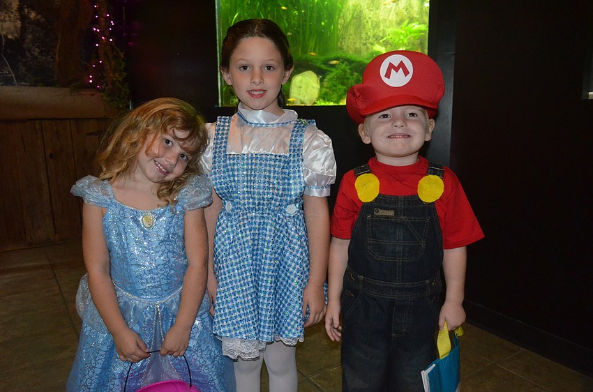 Madison Fleahman, 3, and Zoey, 6, and Silas King, 3