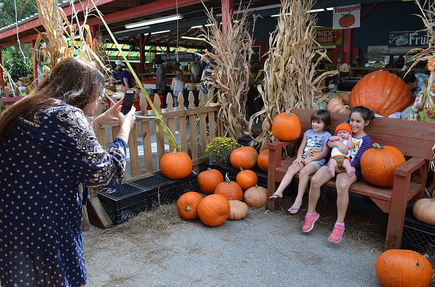 Lindsey Bankirk photographs her children Amelia, Olivia and Owen.
