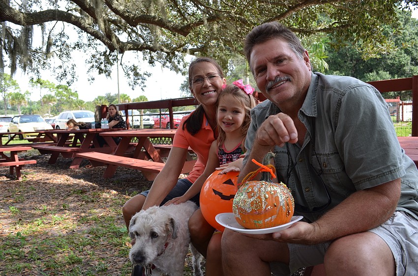 Nancy and Bella Flannagan with Mark Bakara and Chewy.