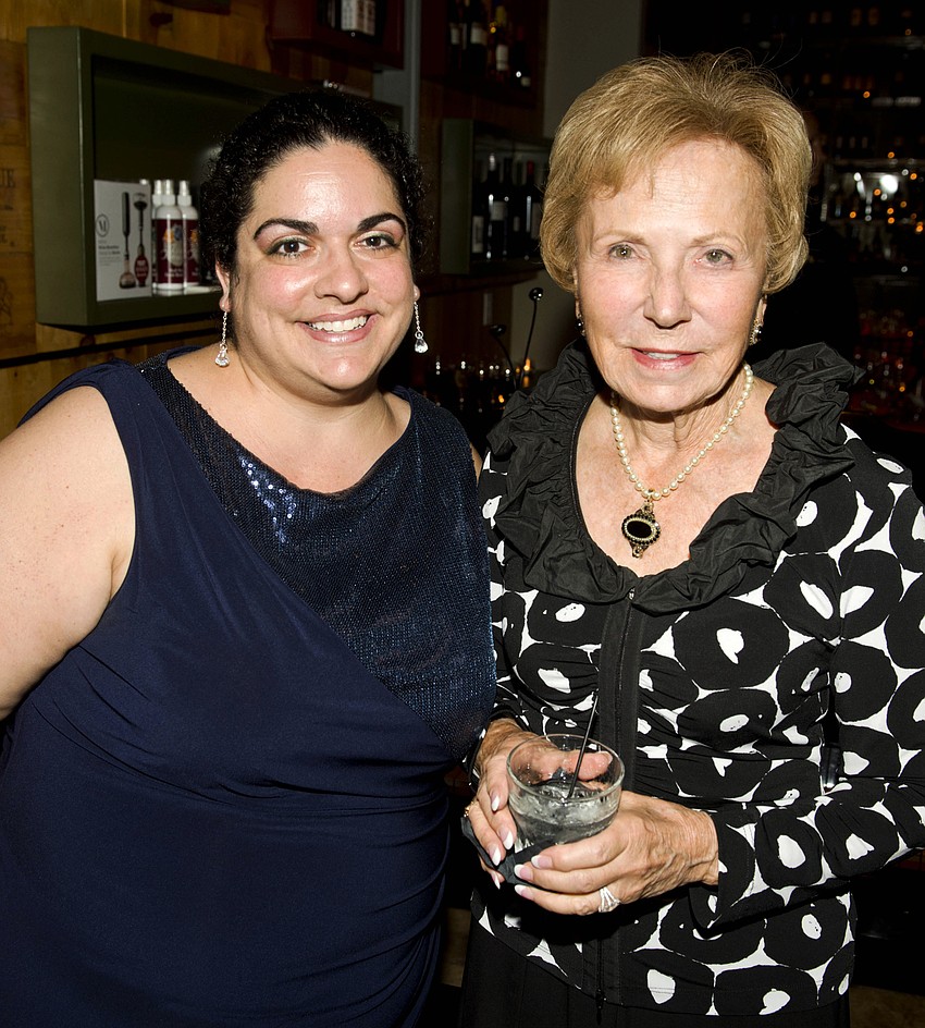 Jennifer Sims, Eleanor Faber