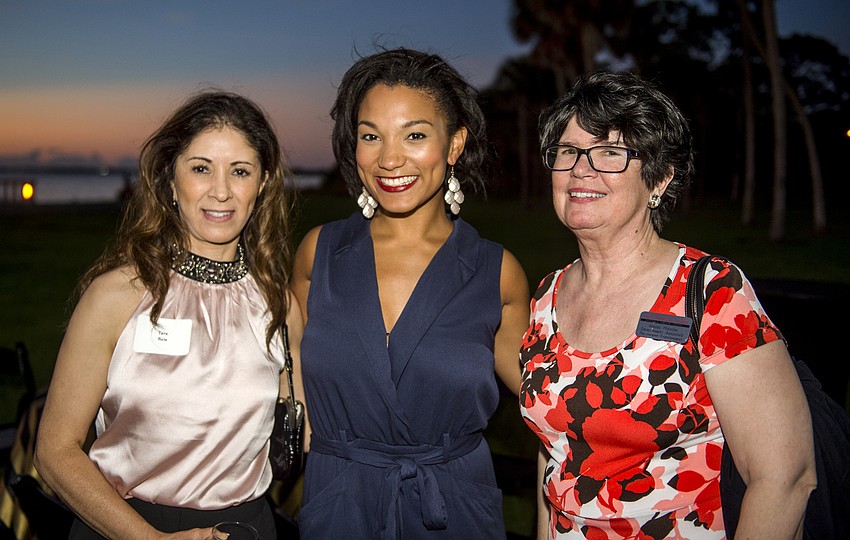 Tere Reis, Mary Antonini, Angel Hissom