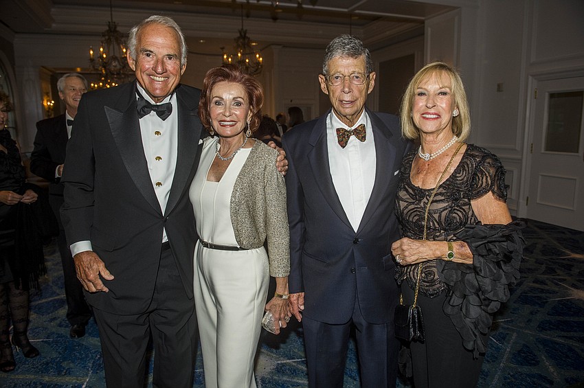 Ed and Patsy Garno with George and Patty Gondelamn