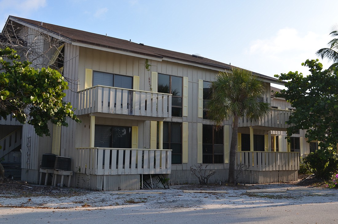 To sell 15 Colony Beach & Tennis Resort acres at auction, Yablon said the association would need an 80% vote of the unit owners to dissolve the condo association.