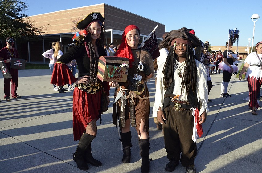 Abby Sutton, Shelby Sinagra and Anaj Brooks