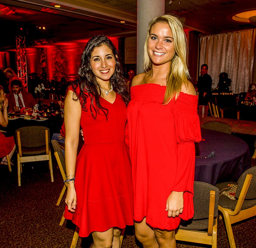 Pamela Freire, Cassier Gruber