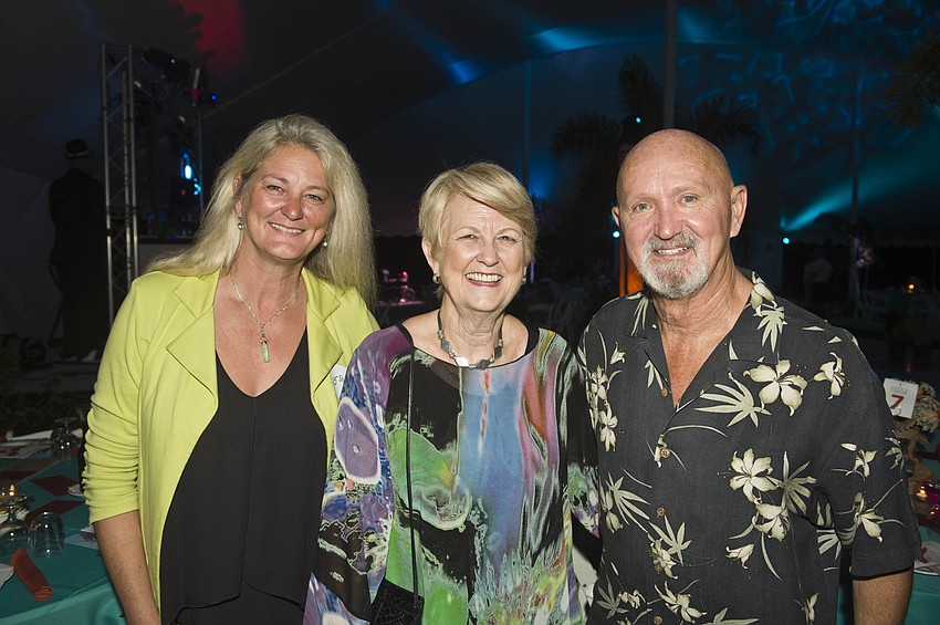 Shantelle Schmidt, Nola and Larry Heitbrink