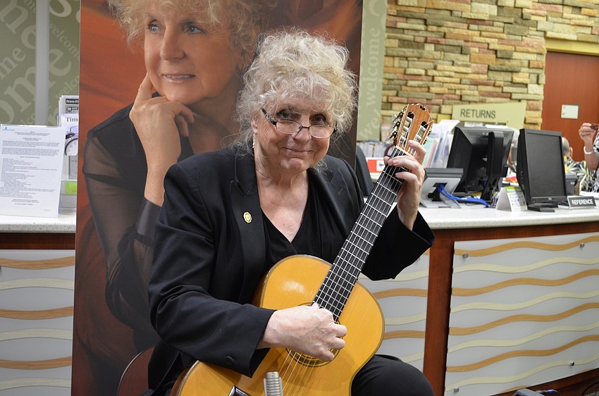 Guitarist Jane Rosenbohm provided live music for the evening.