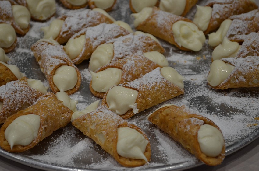 Traditional cannolis served fresh from PaiSanO's.