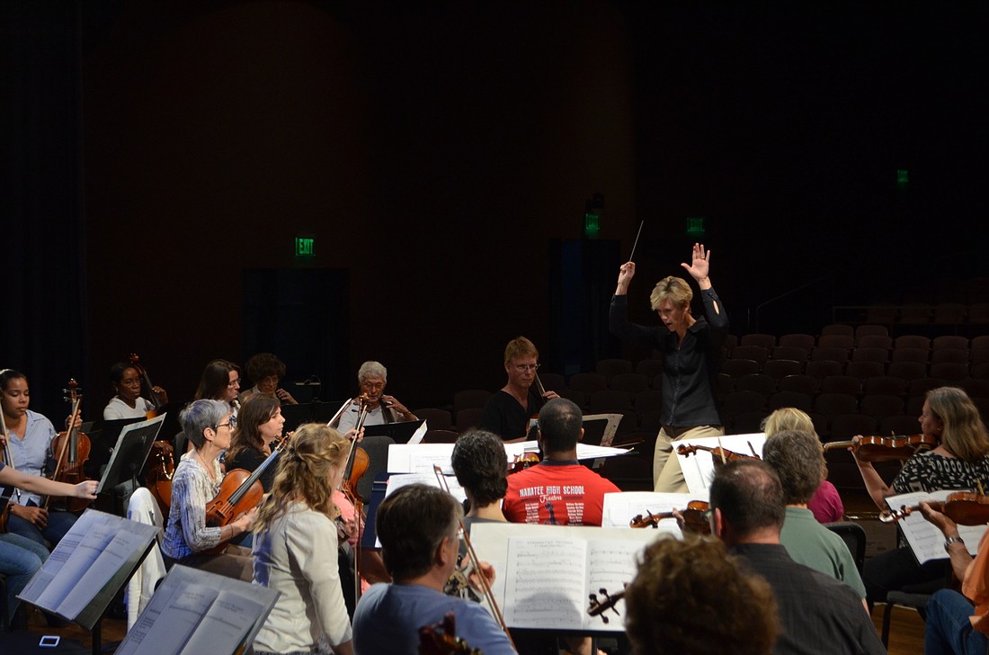 Composed of more than 40 members, including professional and amateur musicans, The Pops Orchestra is innovating its concert format with â€œA Christmas Carol: The Concert.â€