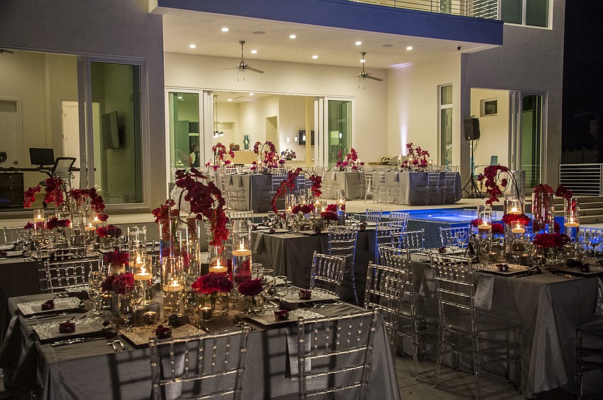 Decor created and organized by Laura Wood with floral decoration by Flowers by Fudgie