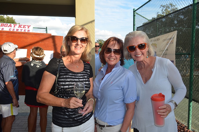 Linda Gillott, Bonnie Geyman and Sandy Schonhoff