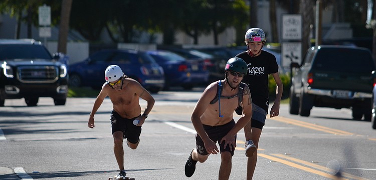 Participants on the first lap of the 8.8-mile route.