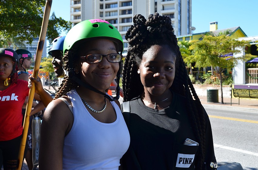 Peyton and Zoie Lewis