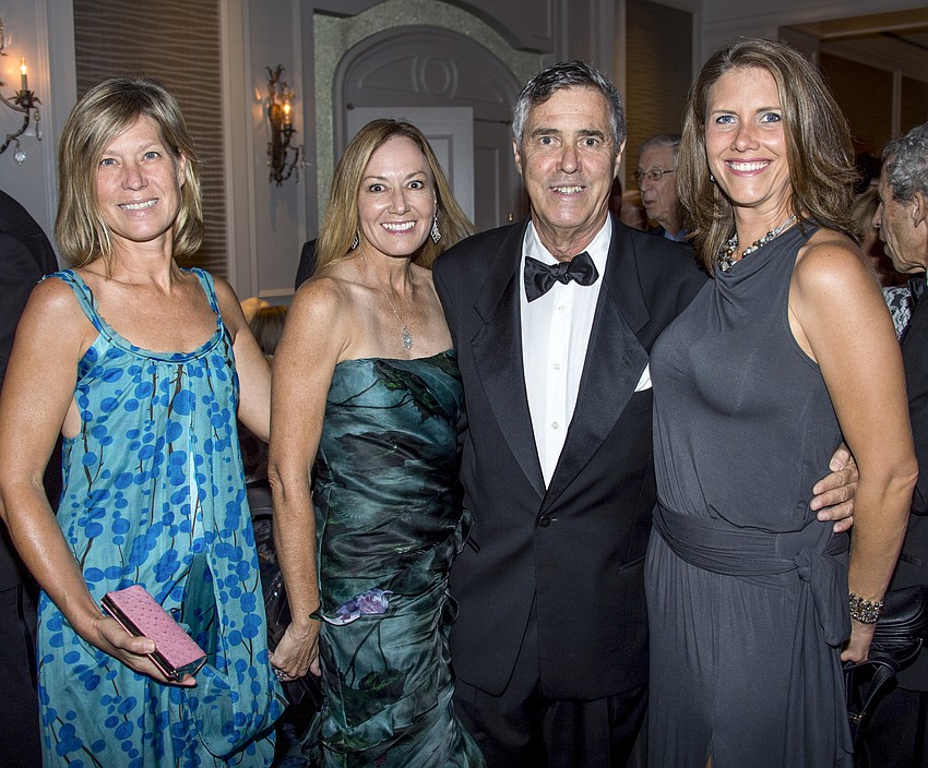 Margaret Burns, Valerie Leatherwood, Steve Seidensticker with daughter Lisa