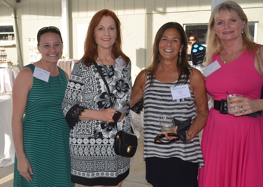 Jamie Jalwan, Amy Drake, Susie Thill and Ramona Glanz