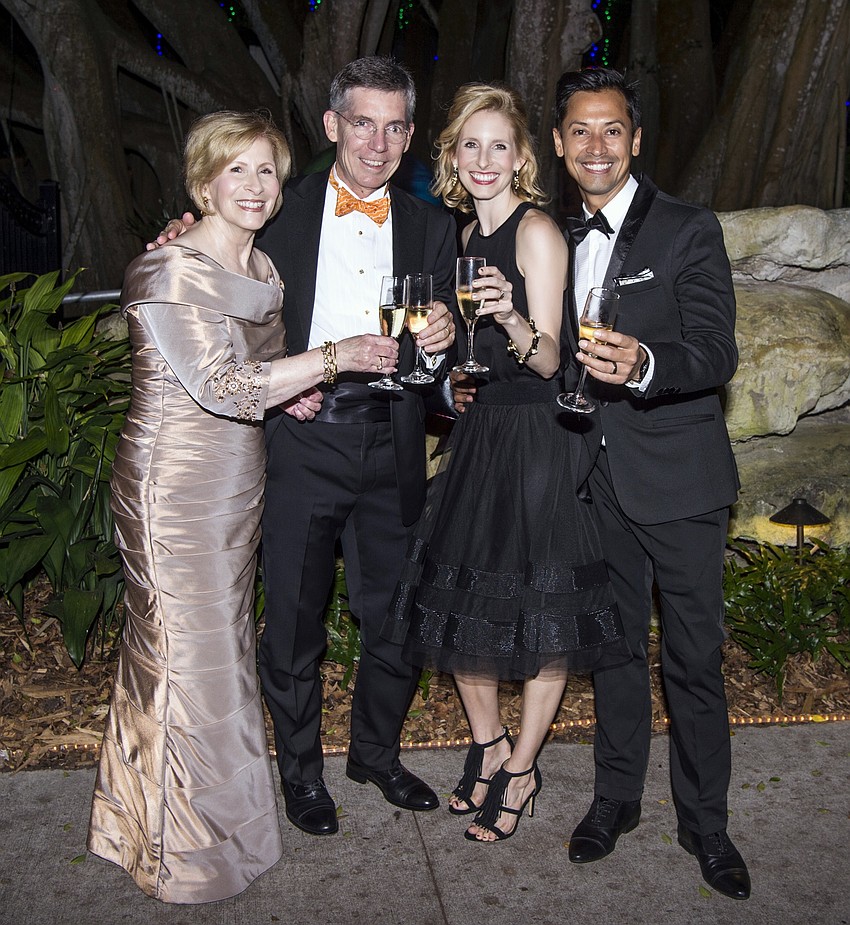 Lisa and Matt Walsh, Kate Walsh Honea and Dex Honea