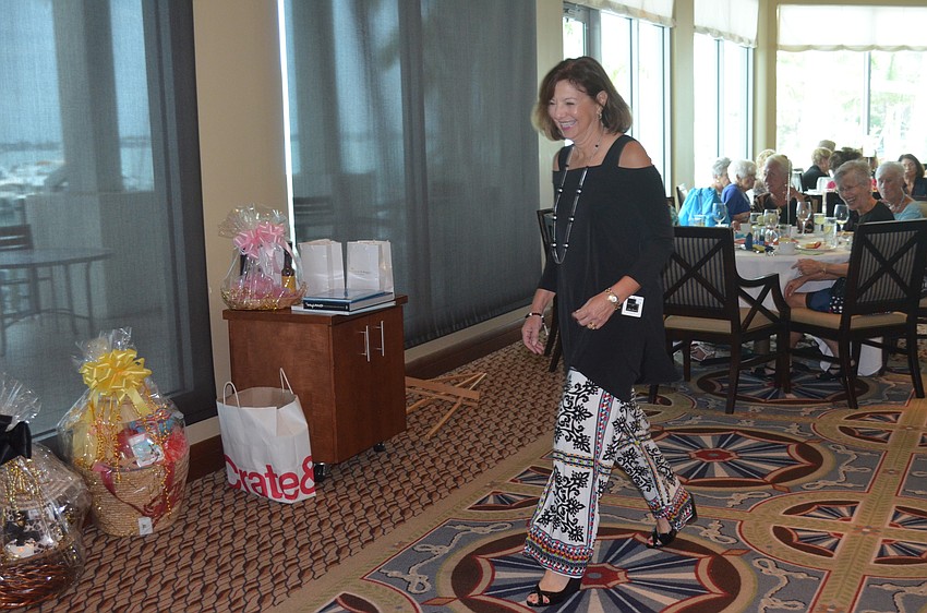 Model Donna Pettinato