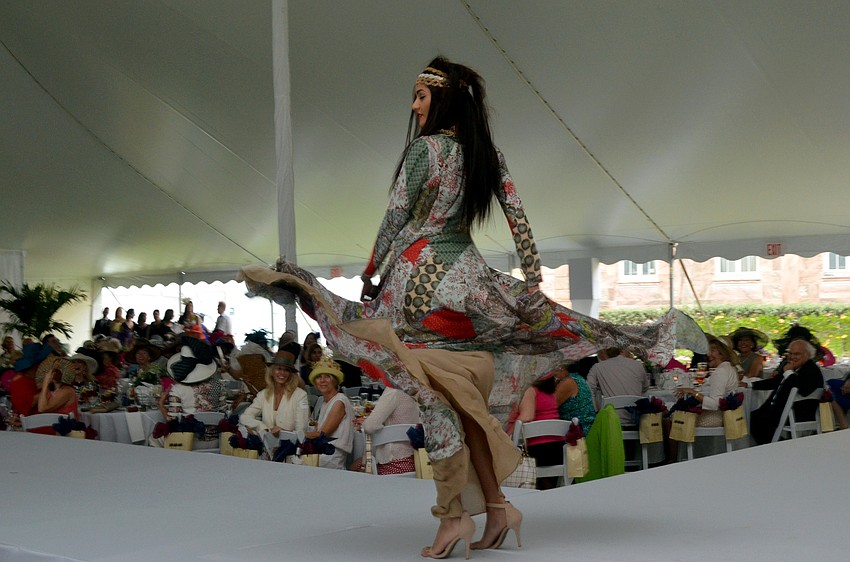 Guests enjoyed a runway show produced by The Met at New College of Florida’s Pique Nique Sur la Baie.