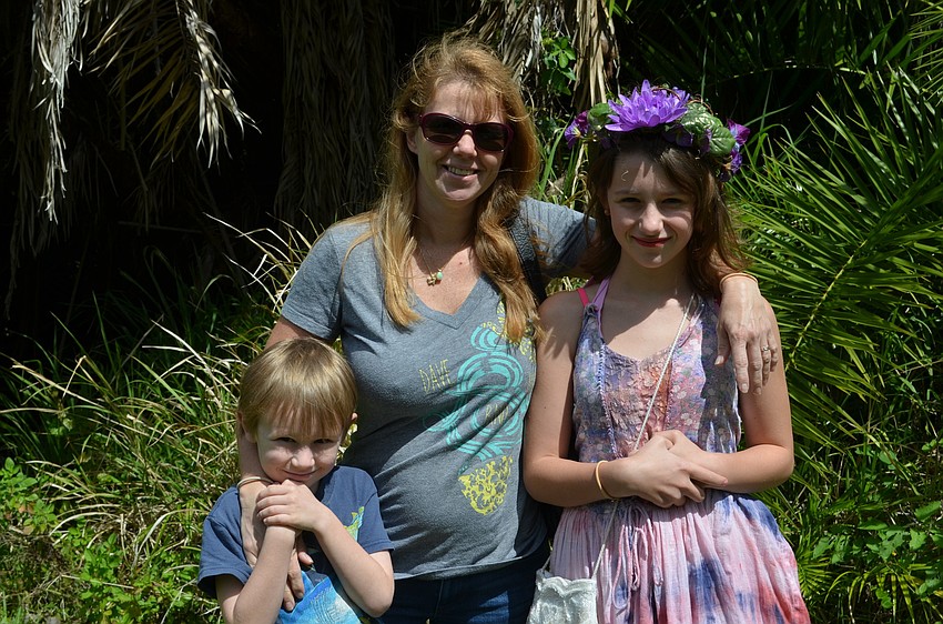 Forbes, Tari and Lily Davis