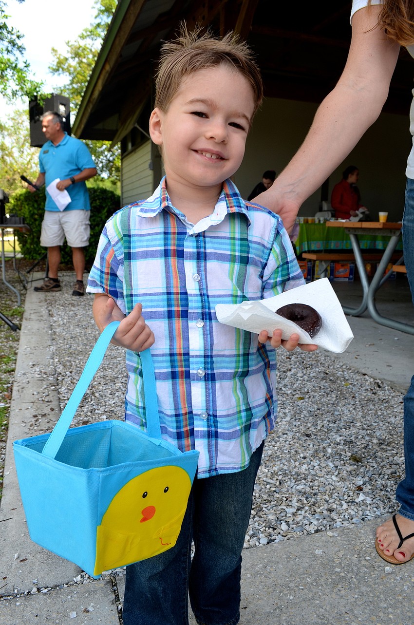 Brandon Parrish satisfies his sweet tooth and gets an energy boost before hunting for eggs.