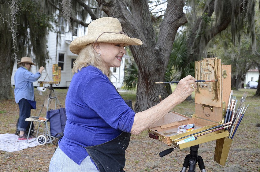 Lynn Wilson, a Light Chaser member who lives in Apalachicola, Fla., chose to paint the Farmhouse.