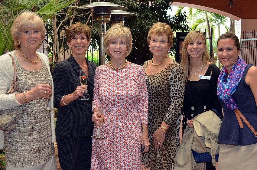 Ellen Horak, Kim Warren, Susan Gilmore-Clarke, Bonnie Platten, Erin Knievel and Stacy Alexander