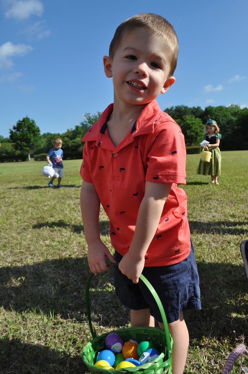 Byrson Koehler hunts with his younger sister, Saylor.