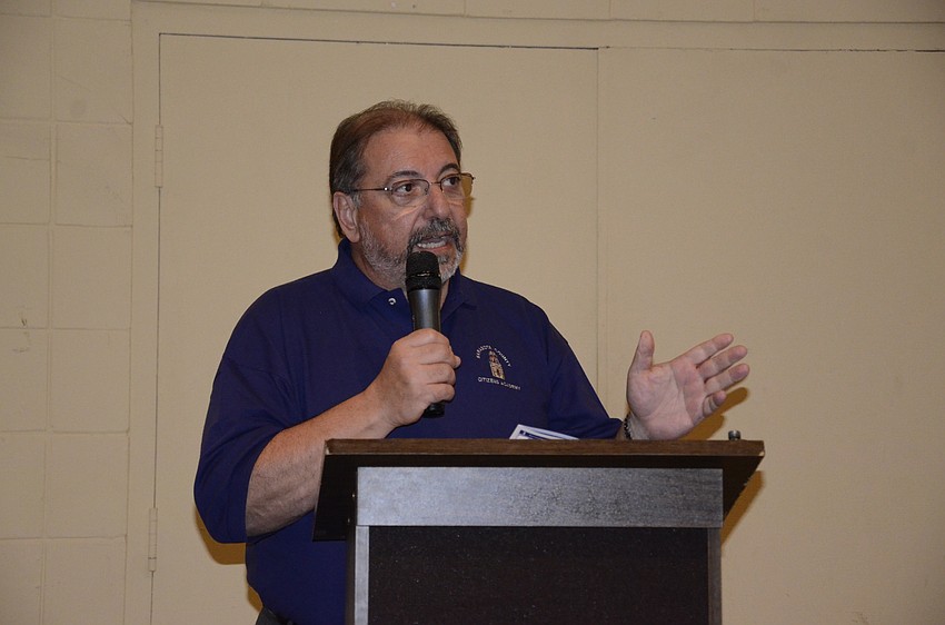 Sarasota County Alan Maio was the guest speaker at the Siesta Isles Association dinner.