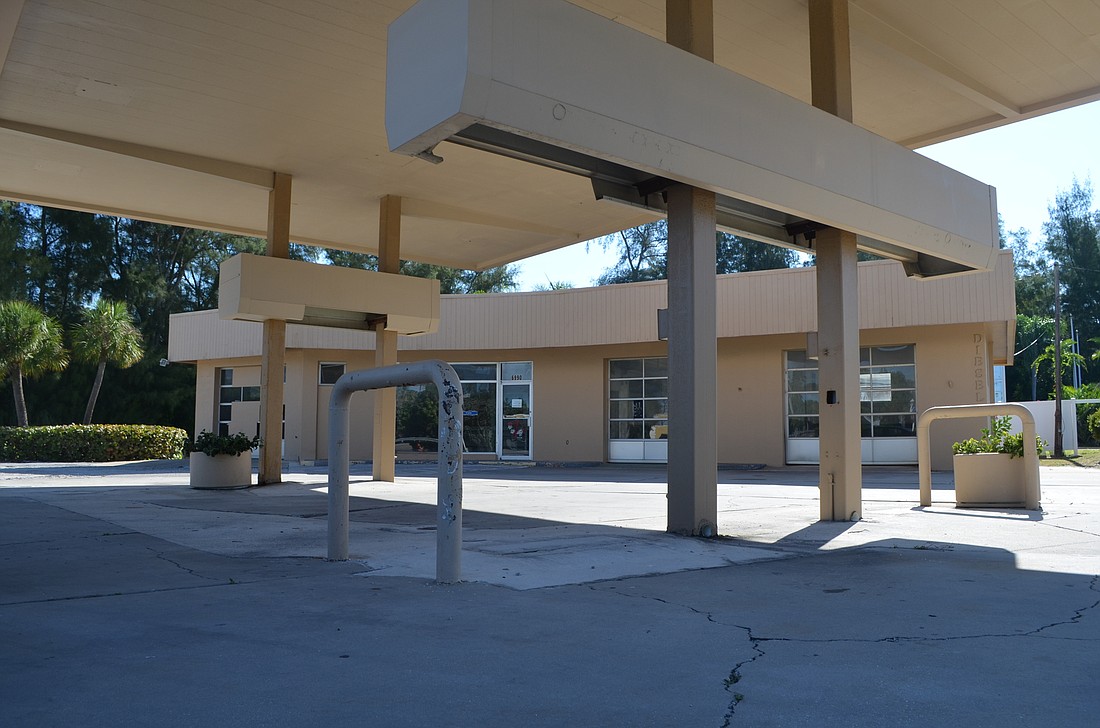 Three weeks ago, Goodwill backed out of a contract to purchase the former gas station property thatâ€™s been vacant since 2007.