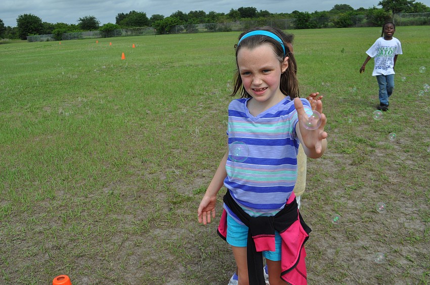 Zoey Fielder pops well more than her required 10 bubbles.