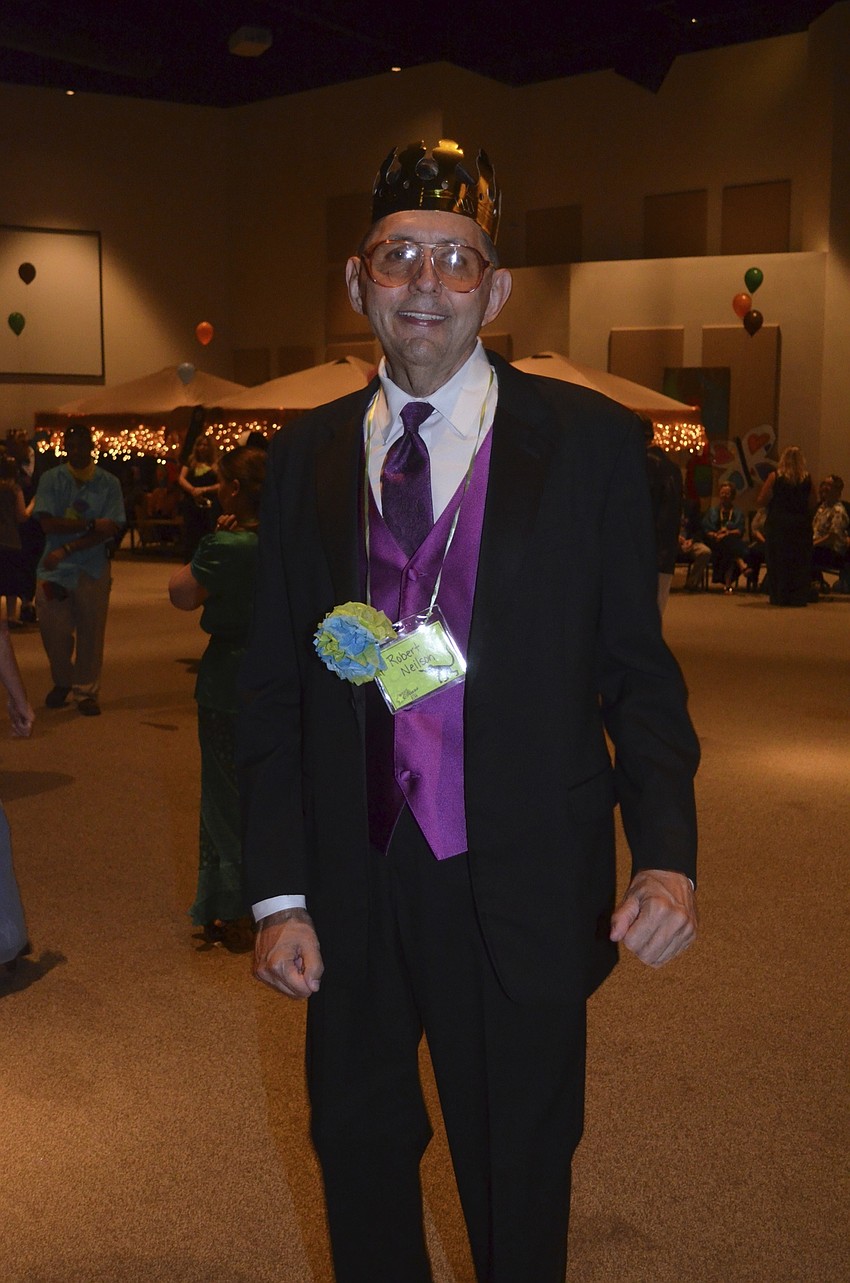 Robert Nielsen enjoys pop music.