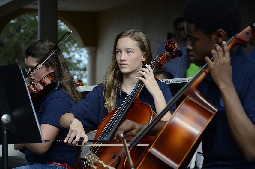 Basia Kuehn plays in the chamber orchestra.