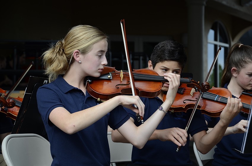 Campbell Shaw plays violin in the chamber orchestra.