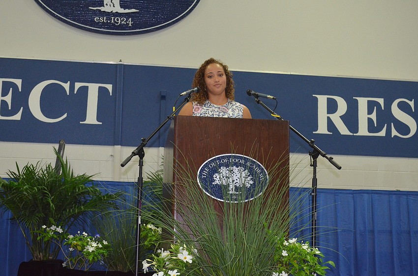 Student Council President Sierra Dickerson speaks.