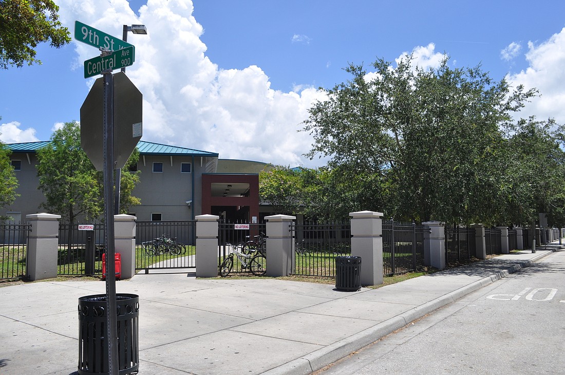 Sarasota County commissioners on Tuesday asked staff to analyze the feasibility of converting the Salvation Army into a come-as-you-are homeless shelter.