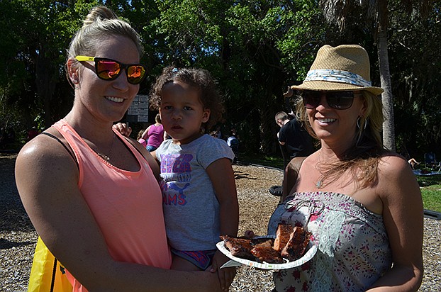 Rachel Bahns, Skylar Bahns and Sarah Kleppinger