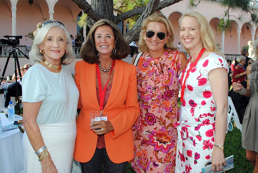 Sharon Black Floyd, Cheryl Loeffler, Pauline Joerger and Ariane Dart