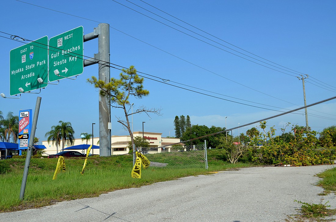 Benderson Development plans to redevelop the remains of a vacant mobile-home park near Siesta Key. The Siesta Key Association is concerned about the impact of the proposed development on traffic. (Photo by Alex Mahadevan)