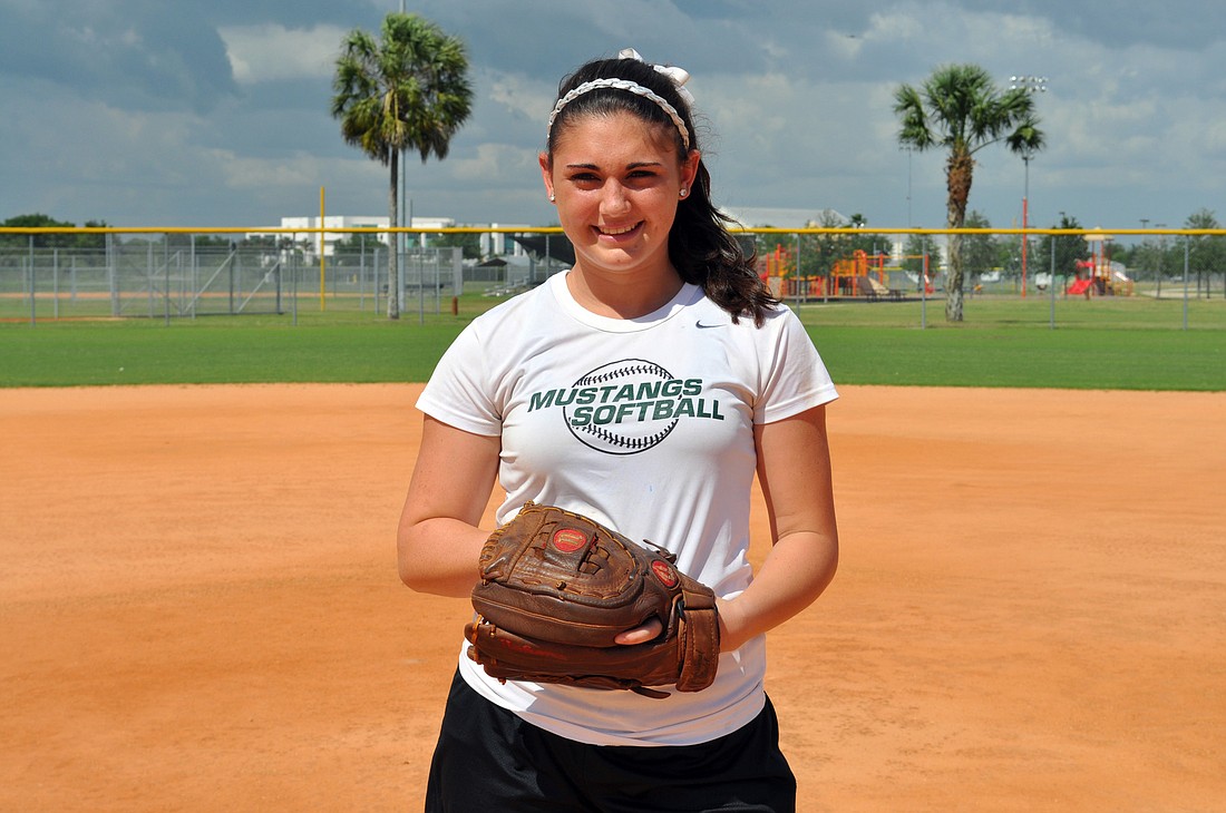 Lakewood Ranch alumna Huntyre Elling pitches for Indian River State College.